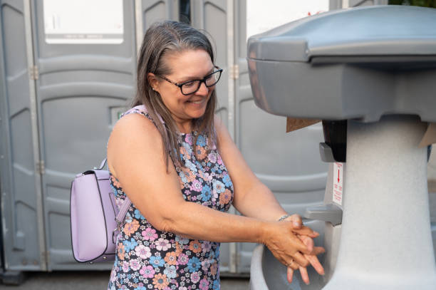 Best Porta potty delivery and setup  in Deerfield Beach, FL